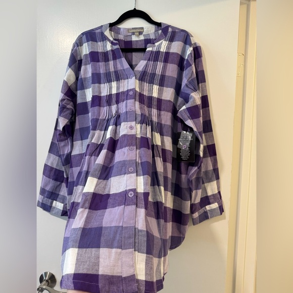 NWT Catherine’s Plaid Button-Up long sleeve Shirt in purple and white - Picture 3 of 6